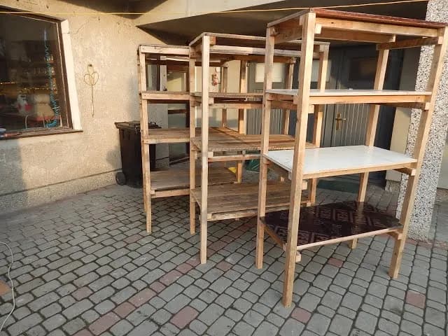 Jak zrobić regał drewniany do garażu - proste kroki i materiały