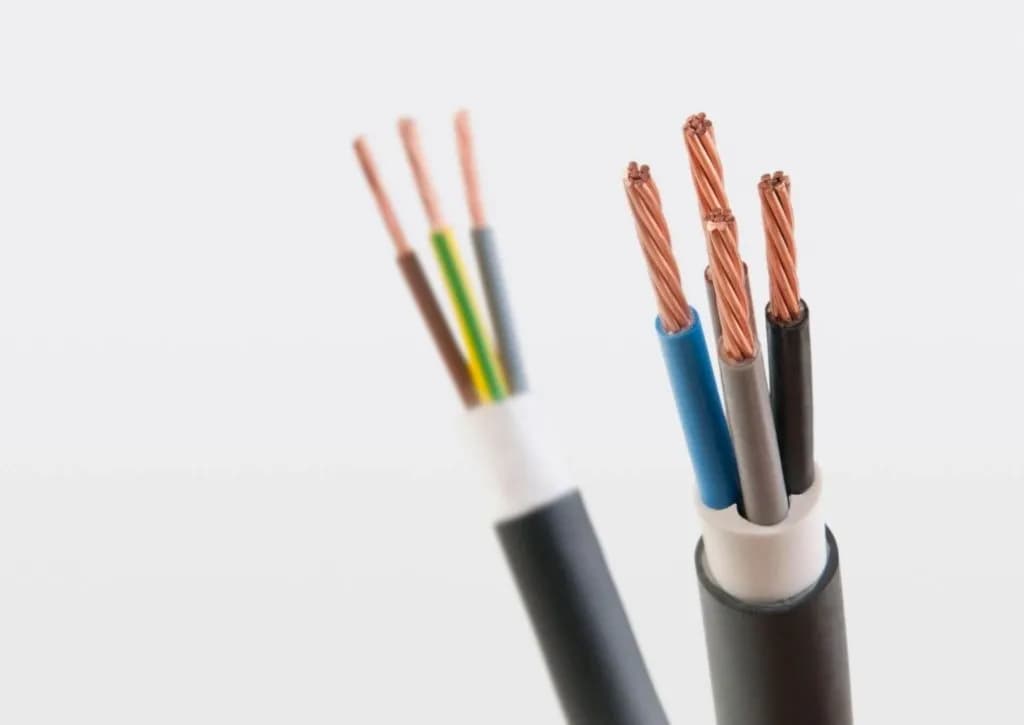 Jakie przewody do bramy dwuskrzydłowej? Kluczowe informacje i porady